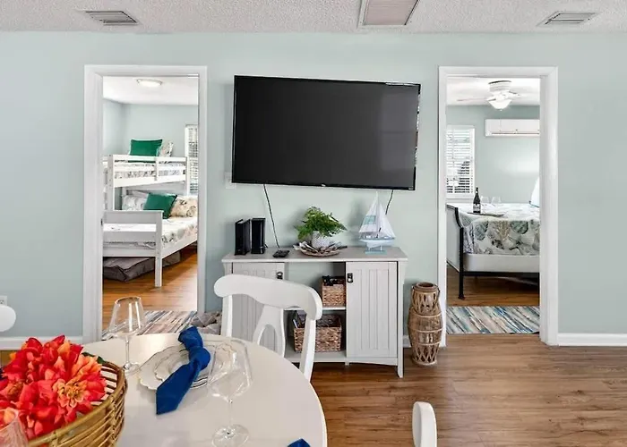 Sunny Isles Cottage  Clearwater Beach