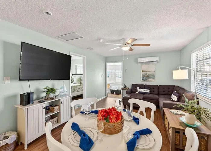 Sunny Isles Cottage  * Clearwater Beach