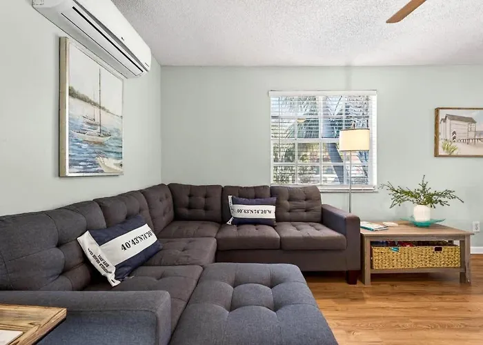 Sunny Isles Cottage 