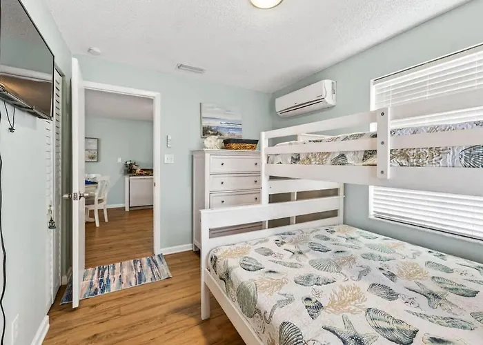 Sunny Isles Cottage 